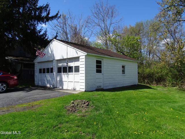 90 Cohoes Road, Colonie, NY 12189