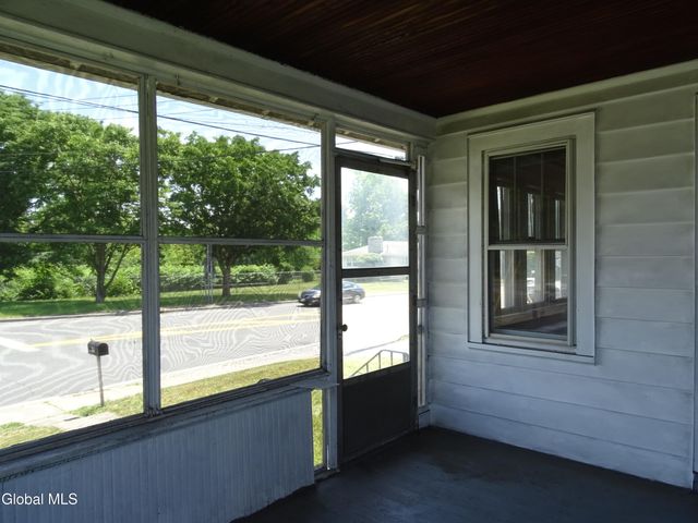 90 Cohoes Road, Colonie, NY 12189
