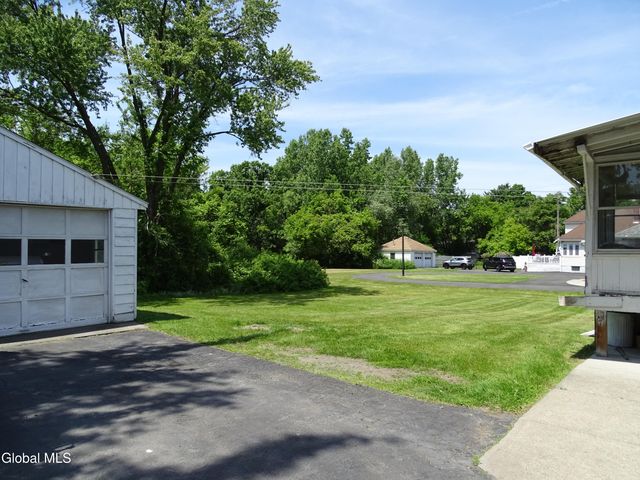 90 Cohoes Road, Colonie, NY 12189