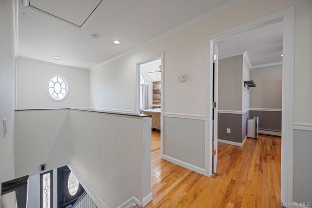 71 Hill Lane, Levittown, NY 11756