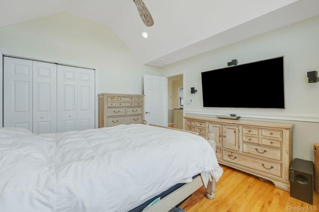 71 Hill Lane, Levittown, NY 11756