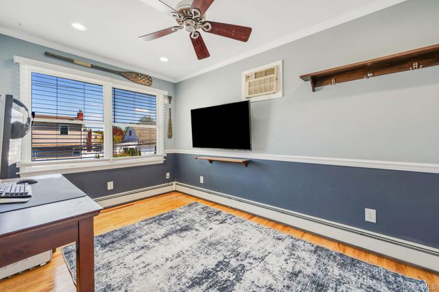 71 Hill Lane, Levittown, NY 11756