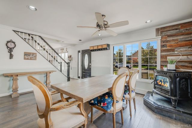 71 Hill Lane, Levittown, NY 11756