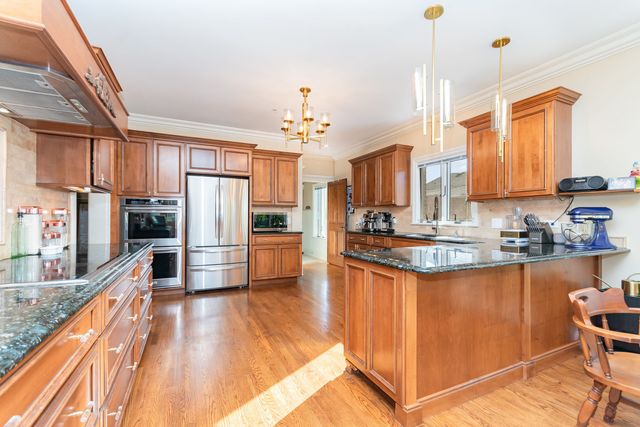 7706 Garden Lane, Justice, IL 60458