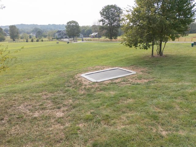 2245 Skinner Rd, Arrington, TN 37014