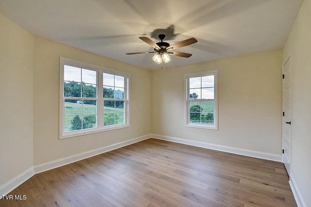 541 Larkins Farm Drive, Jonesborough, TN 37659