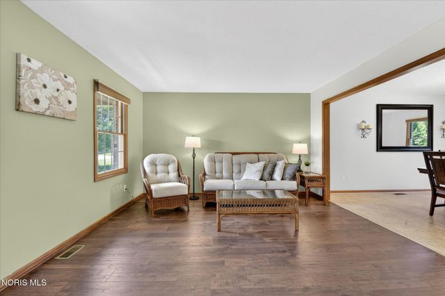 1106 Springcrest Drive, Waterville, OH 43566