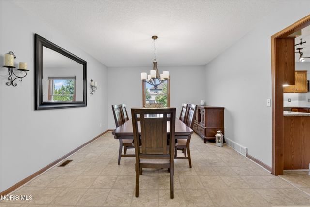1106 Springcrest Drive, Waterville, OH 43566