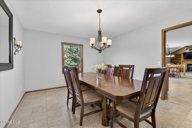 1106 Springcrest Drive, Waterville, OH 43566