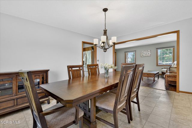 1106 Springcrest Drive, Waterville, OH 43566