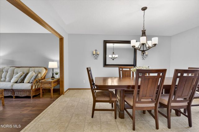 1106 Springcrest Drive, Waterville, OH 43566