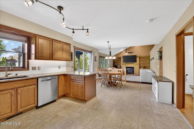 1106 Springcrest Drive, Waterville, OH 43566