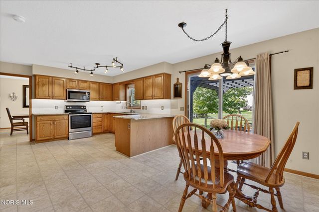 1106 Springcrest Drive, Waterville, OH 43566