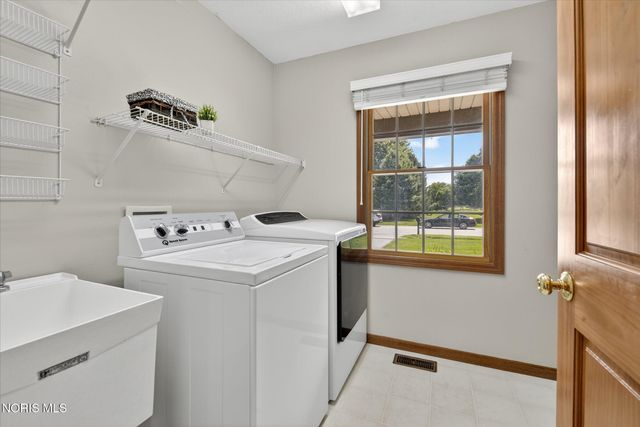 1106 Springcrest Drive, Waterville, OH 43566