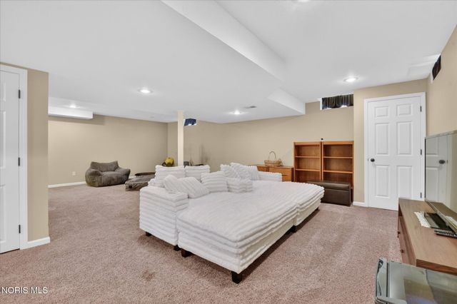 1106 Springcrest Drive, Waterville, OH 43566