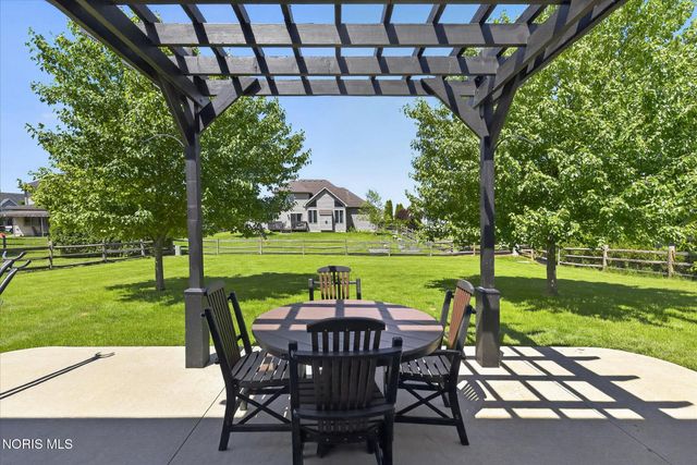 1106 Springcrest Drive, Waterville, OH 43566