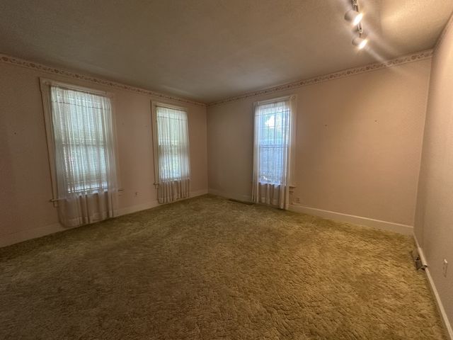 1615 W 15th Street, Davenport, IA 52804
