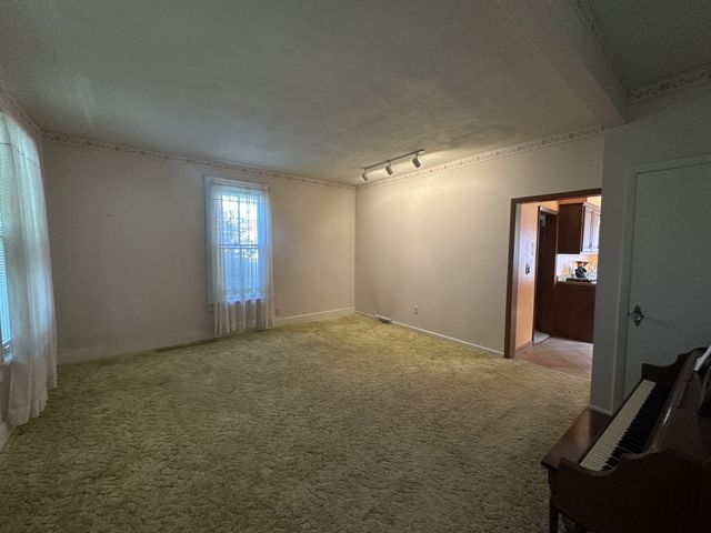 1615 W 15th Street, Davenport, IA 52804