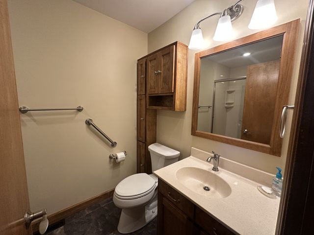 1615 W 15th Street, Davenport, IA 52804