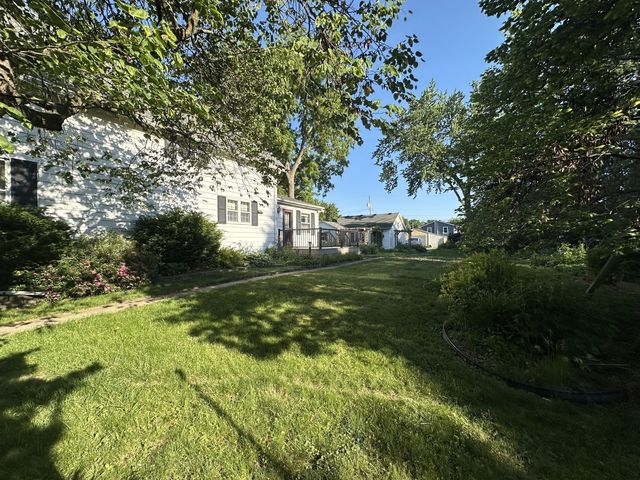 1615 W 15th Street, Davenport, IA 52804