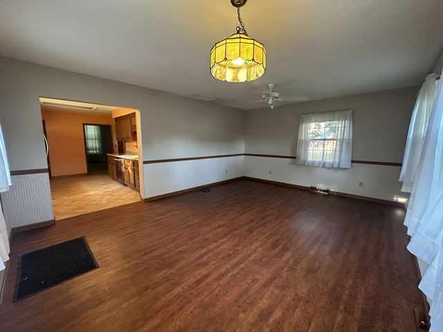 1615 W 15th Street, Davenport, IA 52804