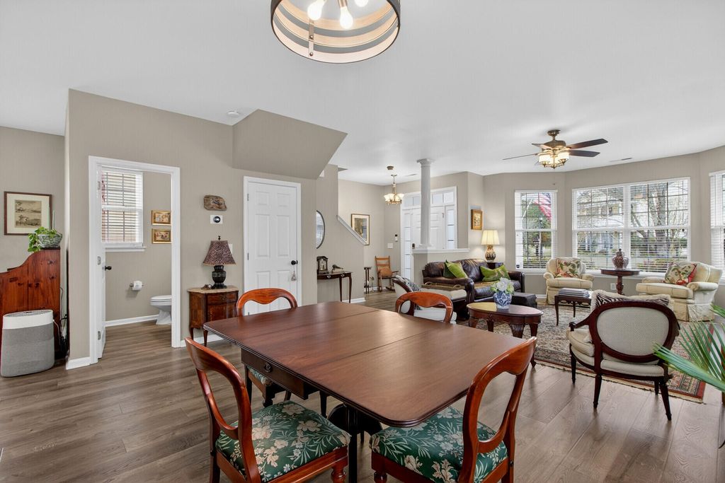 Image 11 of property listing at 8948 N Red Maple Circle, Summerville, SC 29485