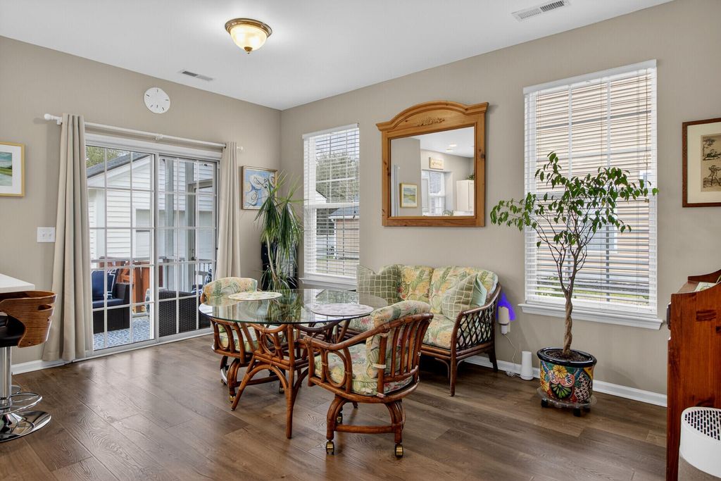 Image 12 of property listing at 8948 N Red Maple Circle, Summerville, SC 29485