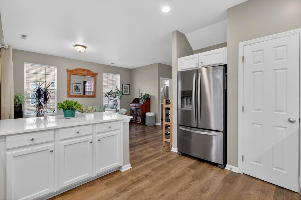 Image 17 of property listing at 8948 N Red Maple Circle, Summerville, SC 29485