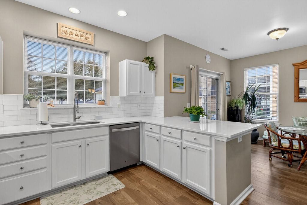 Image 18 of property listing at 8948 N Red Maple Circle, Summerville, SC 29485