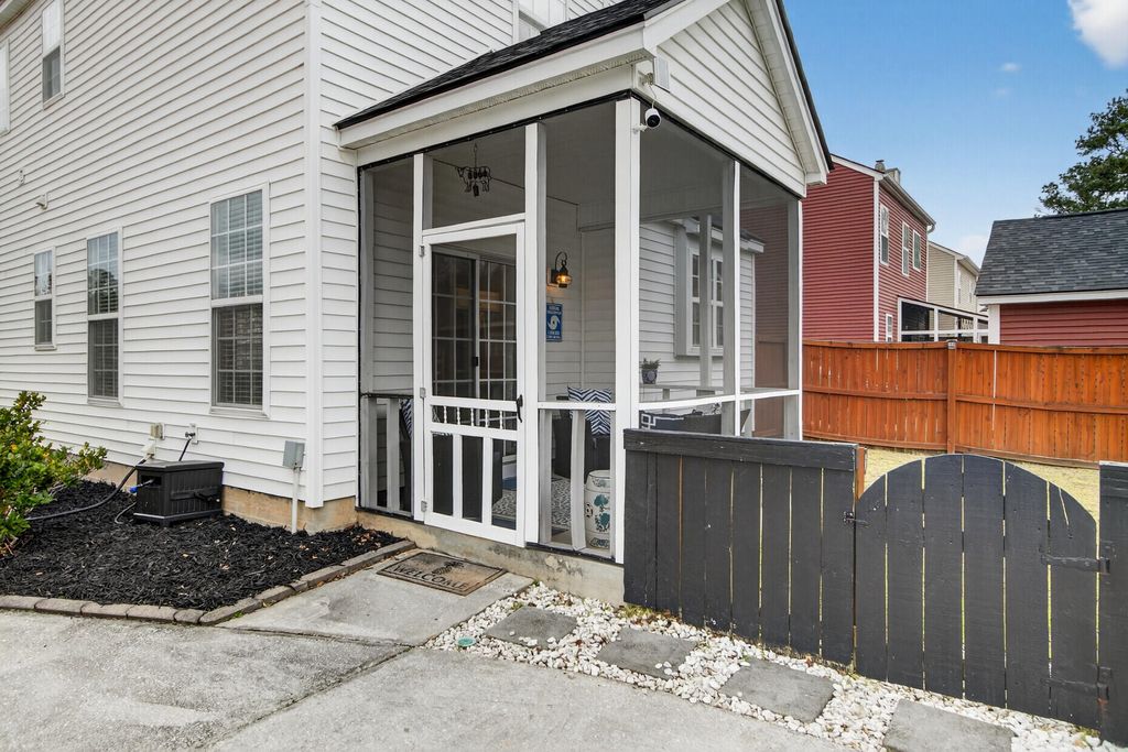 Image 33 of property listing at 8948 N Red Maple Circle, Summerville, SC 29485