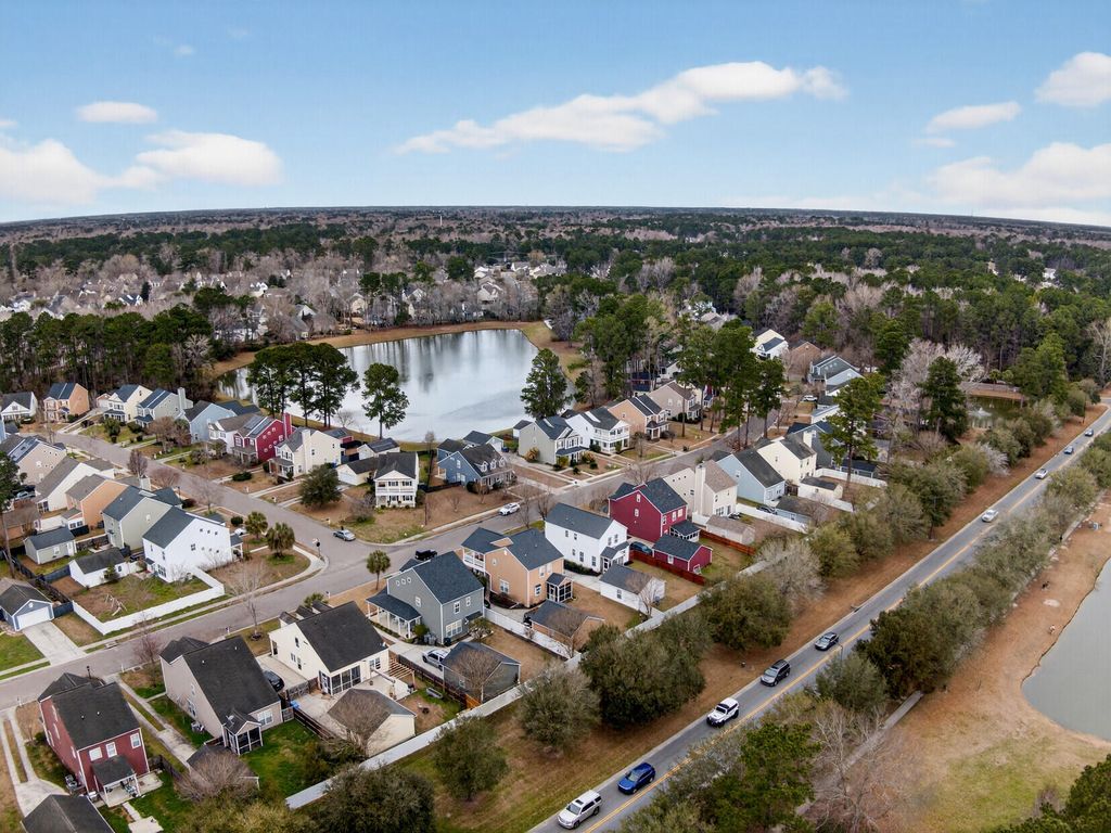 Image 41 of property listing at 8948 N Red Maple Circle, Summerville, SC 29485