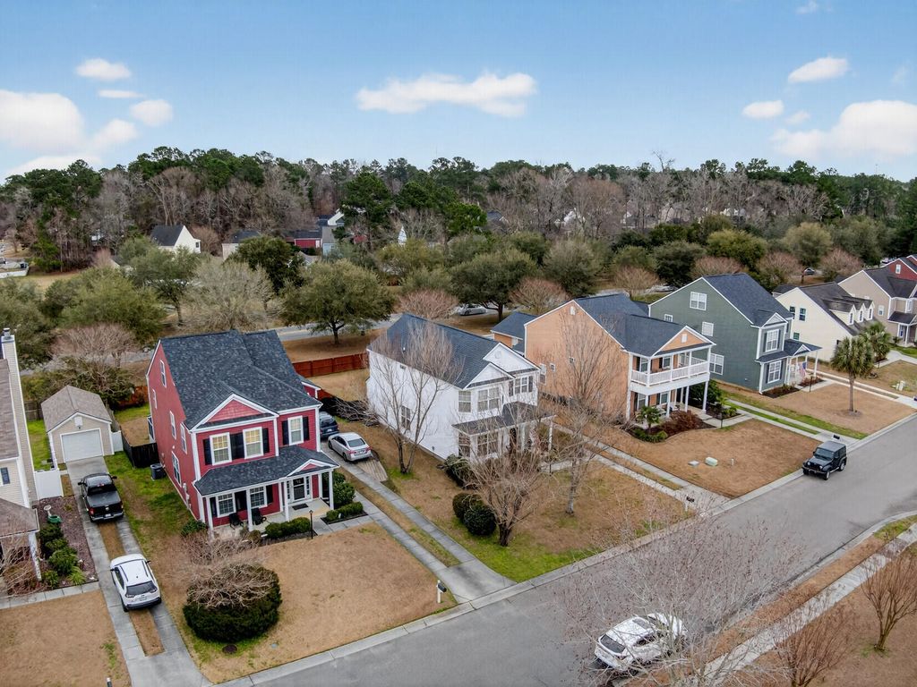 Image 46 of property listing at 8948 N Red Maple Circle, Summerville, SC 29485