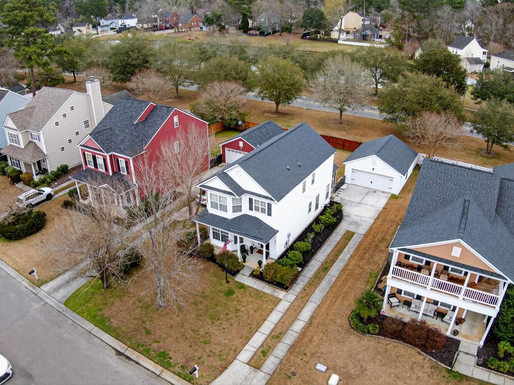 Image 52 of property listing at 8948 N Red Maple Circle, Summerville, SC 29485