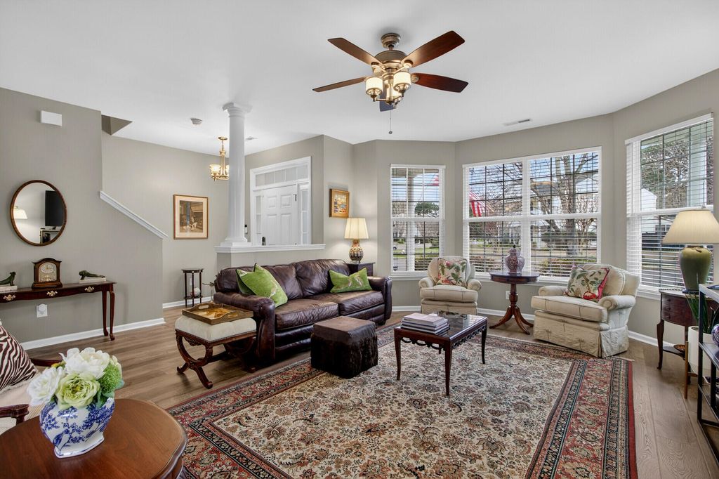 Image 8 of property listing at 8948 N Red Maple Circle, Summerville, SC 29485