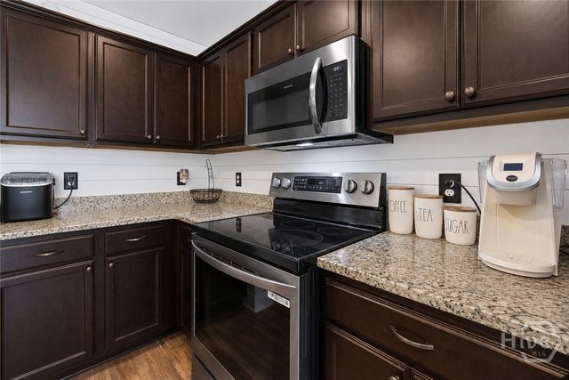 180 Bonnie Circle, Ellabell, GA 31308