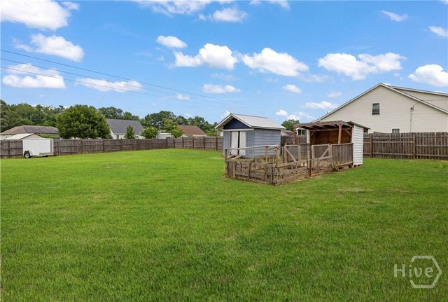 180 Bonnie Circle, Ellabell, GA 31308