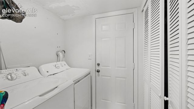 3433 Hunterwood Drive, Colorado Springs, CO 80916