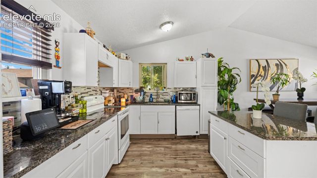 3433 Hunterwood Drive, Colorado Springs, CO 80916