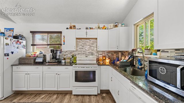 3433 Hunterwood Drive, Colorado Springs, CO 80916