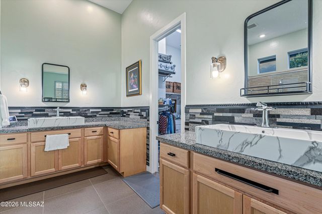 14175 N Los Saguaros Drive, Marana, AZ 85658