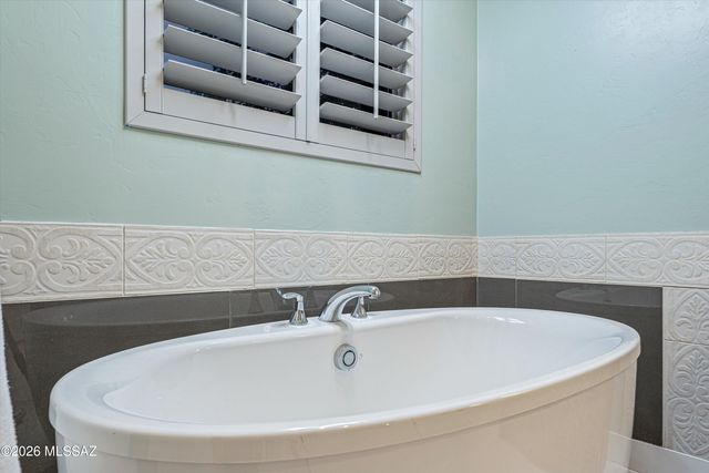 14175 N Los Saguaros Drive, Marana, AZ 85658
