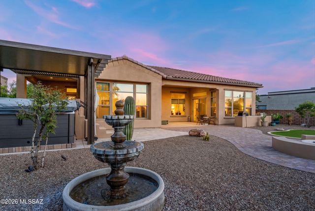 14175 N Los Saguaros Drive, Marana, AZ 85658