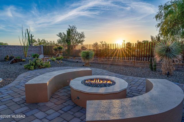 14175 N Los Saguaros Drive, Marana, AZ 85658