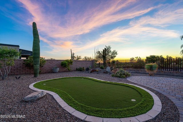 14175 N Los Saguaros Drive, Marana, AZ 85658