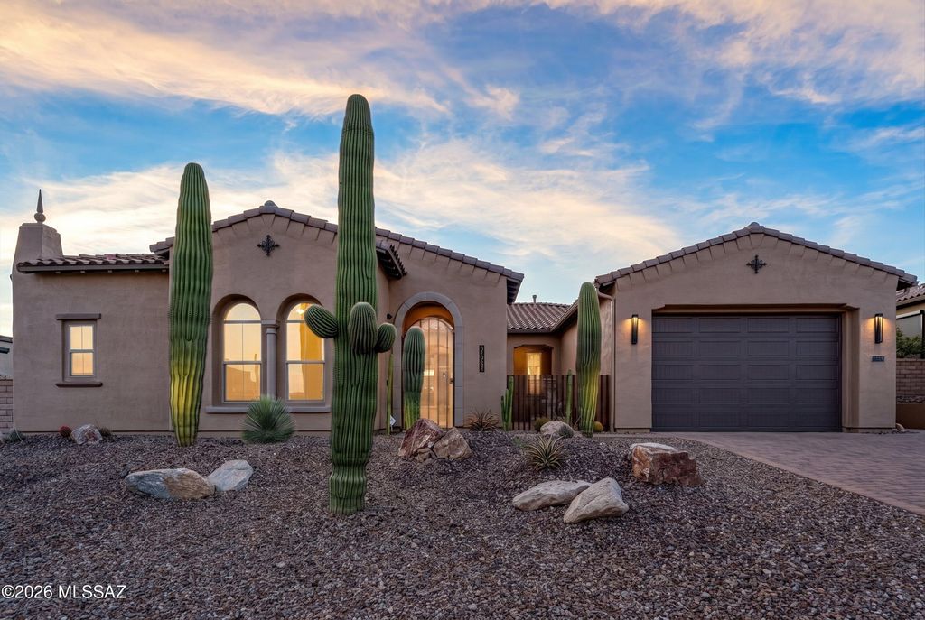 14175 N Los Saguaros Drive, Marana, AZ 85658