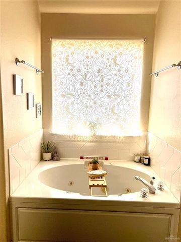 4729 W Jasmine Avenue, Mcallen, TX 78501