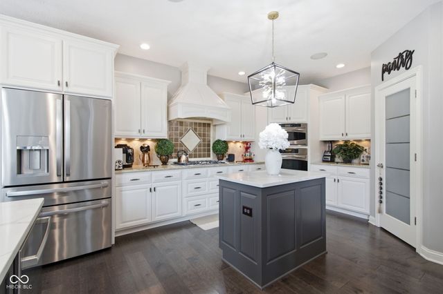63 Hollaway Boulevard, Brownsburg, IN 46112