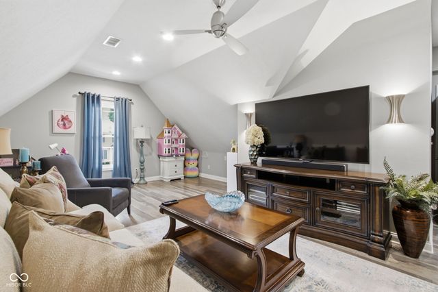 63 Hollaway Boulevard, Brownsburg, IN 46112