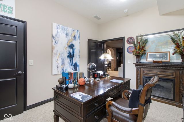 63 Hollaway Boulevard, Brownsburg, IN 46112