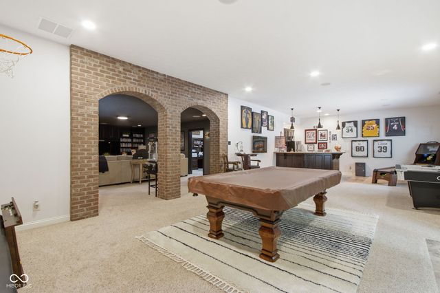 63 Hollaway Boulevard, Brownsburg, IN 46112
